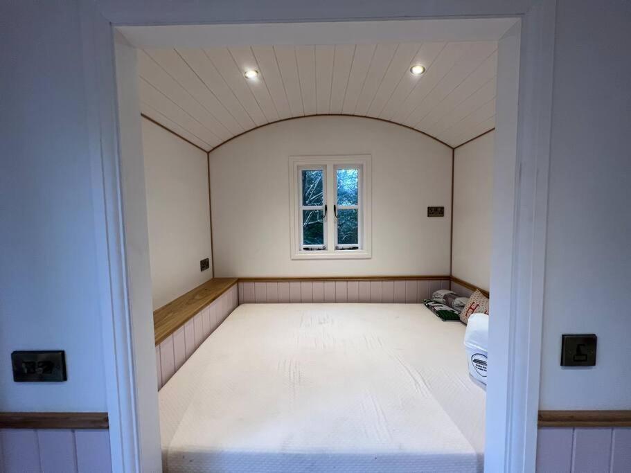 Tranquil Spot Shepherds Hut Cinderford Eksteriør bilde